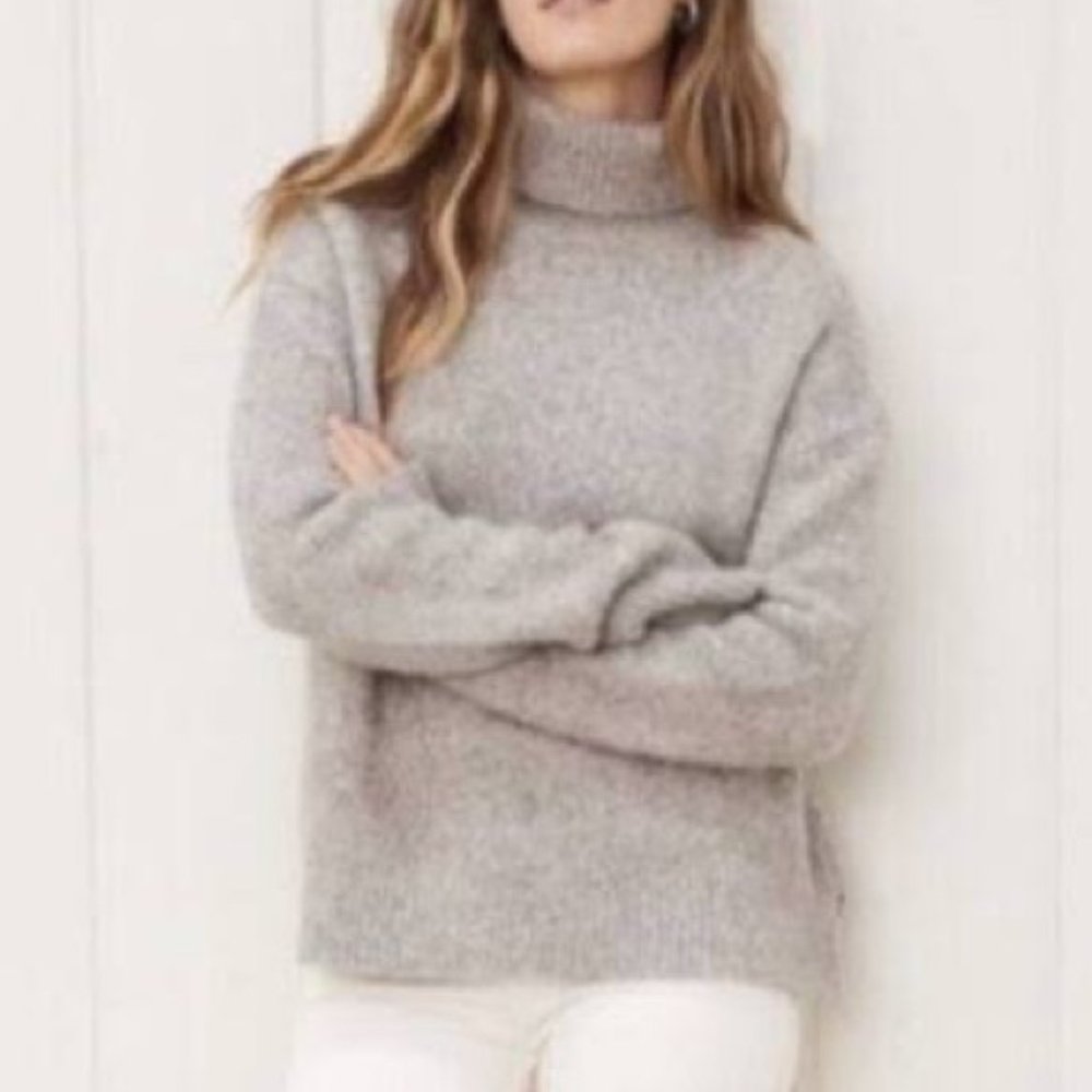 NWT Jenni Kayne M Merino Wool Alpaca Atlas Turtleneck Sweater in Smoke Gray